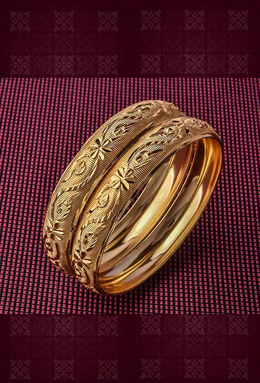 Ethnic Gold-Plated Bangle Set in a Gold Tone for Festivals
